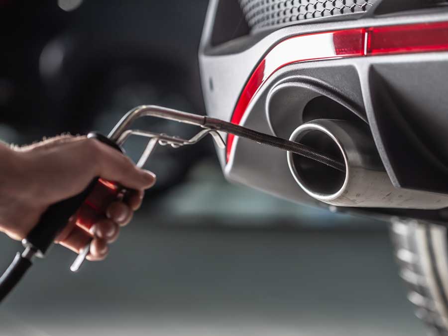 Sensor measuring emissions in car